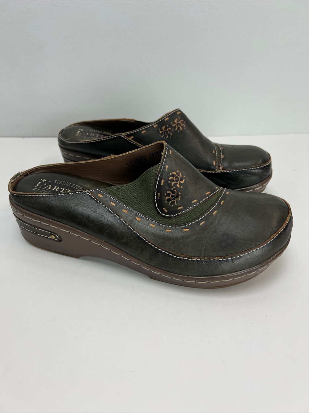 L’Artiste by Spring Step Chino Clogs Green Leather Hand Painted Womens 39 Artsy